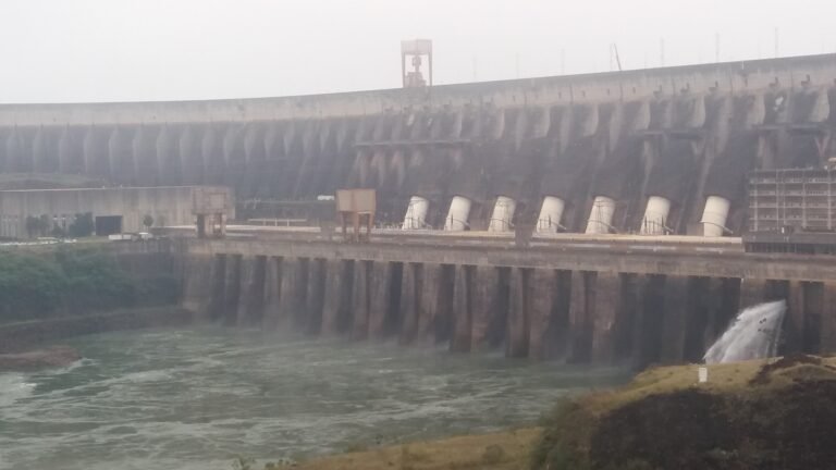 Visita à usina de Itaipu