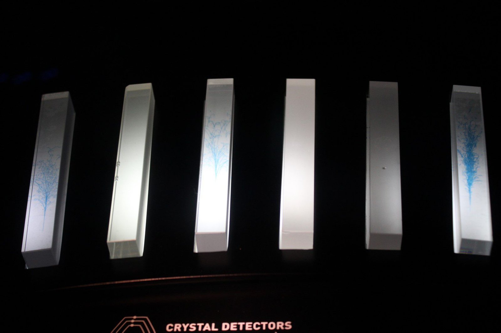 Crystal detector