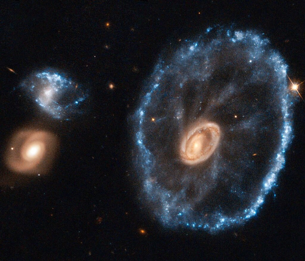 galáxia cartwheel vista pelo Hubble