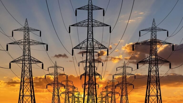 Electric energy transmission in DC (HVDC)