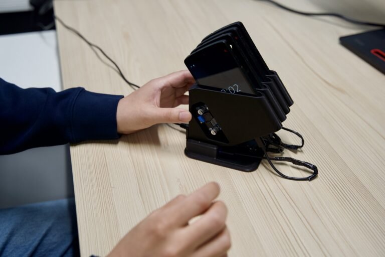 Cellphones serve as data centers